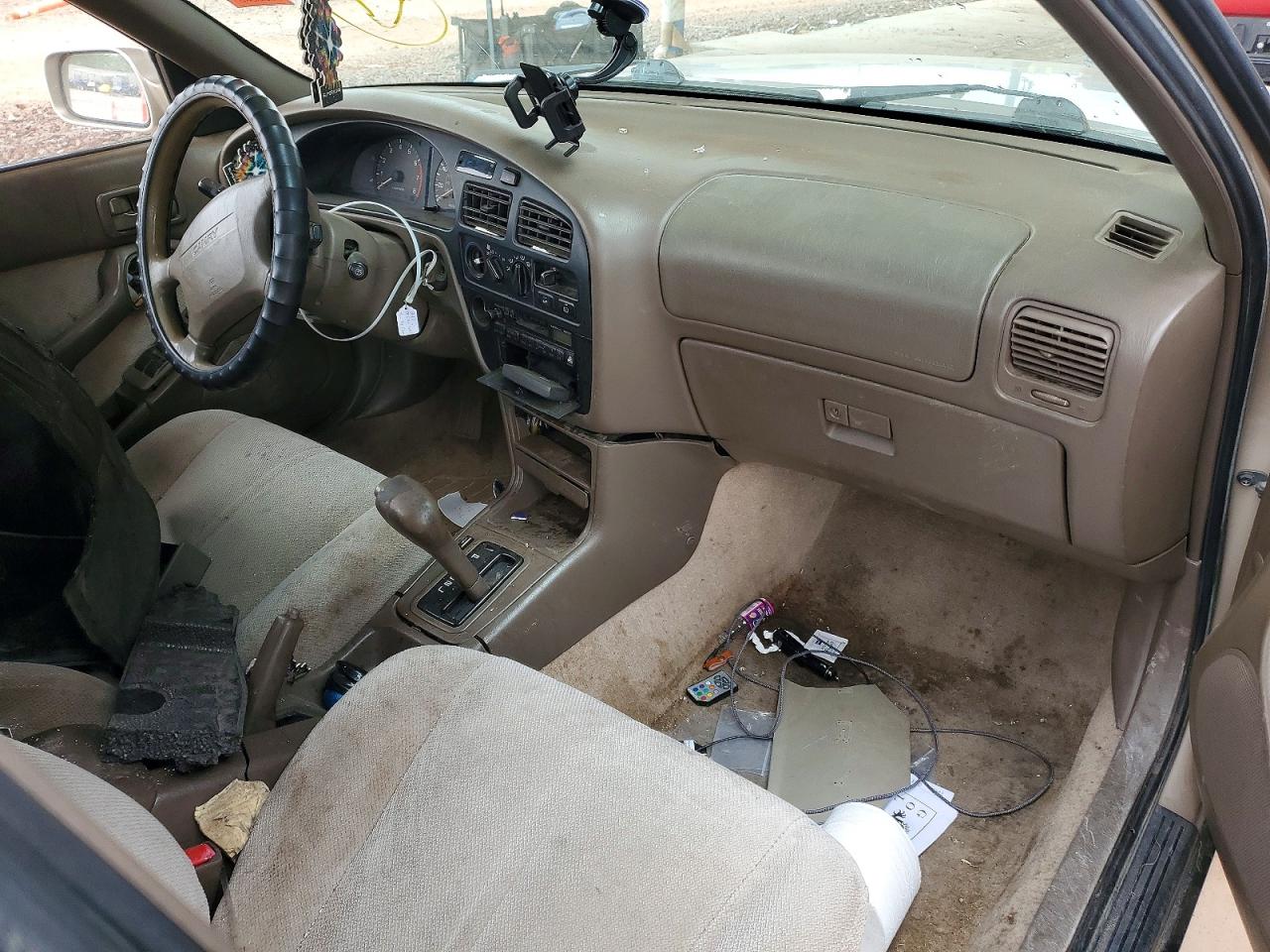 1995 TOYOTA CAMRY photo 22