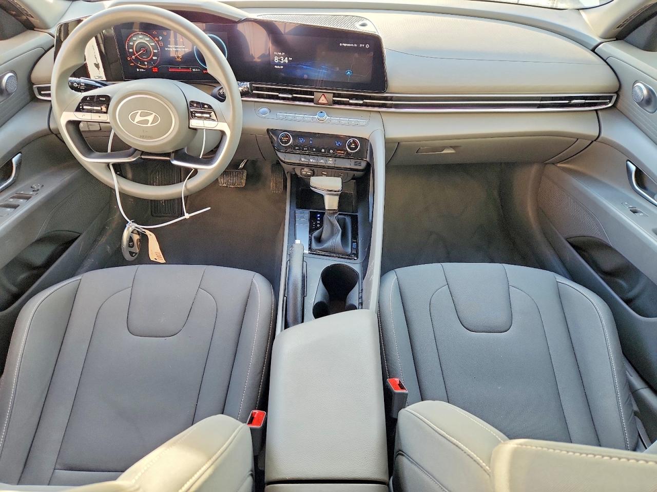2024 HYUNDAI ELANTRA SEL photo 15