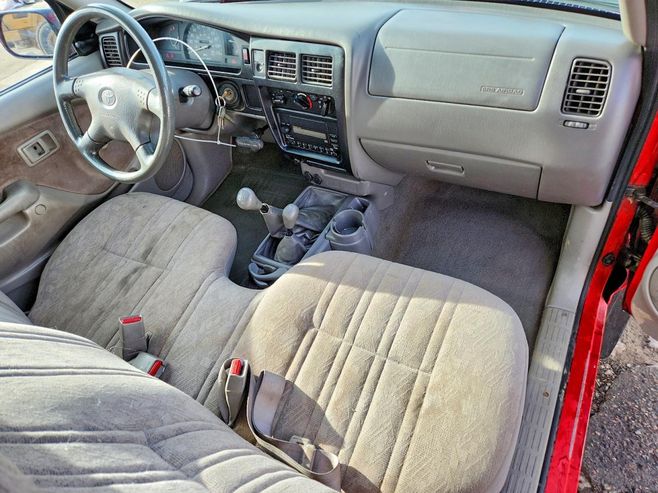 2001 TOYOTA TACOMA BASE photo 8