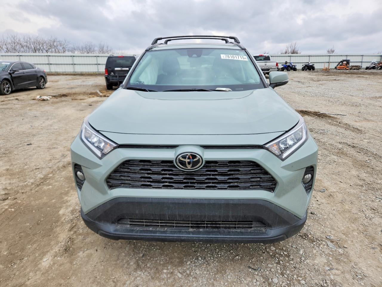 2021 TOYOTA RAV4 XLE photo 9