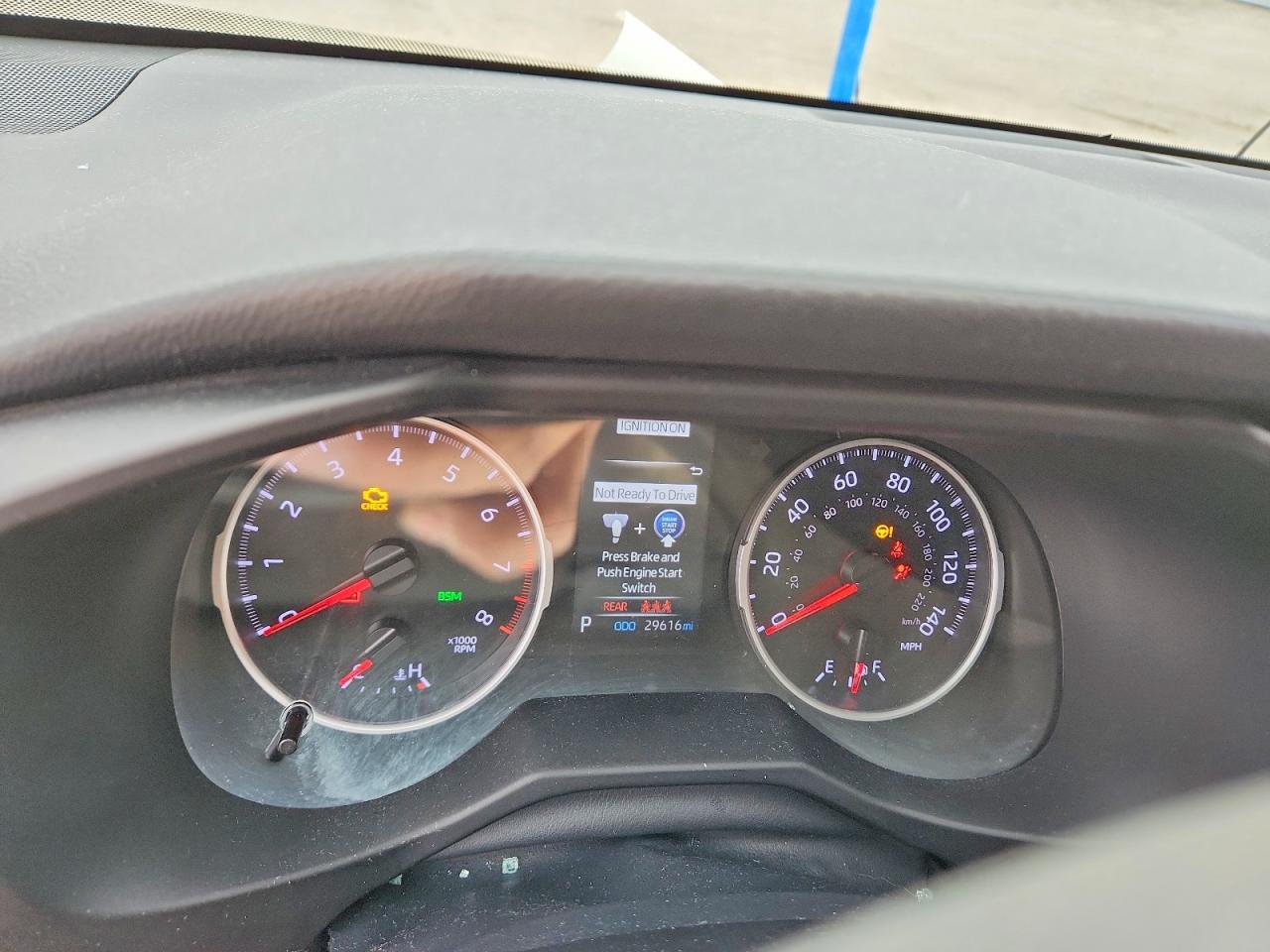 2021 TOYOTA RAV4 XLE photo 17
