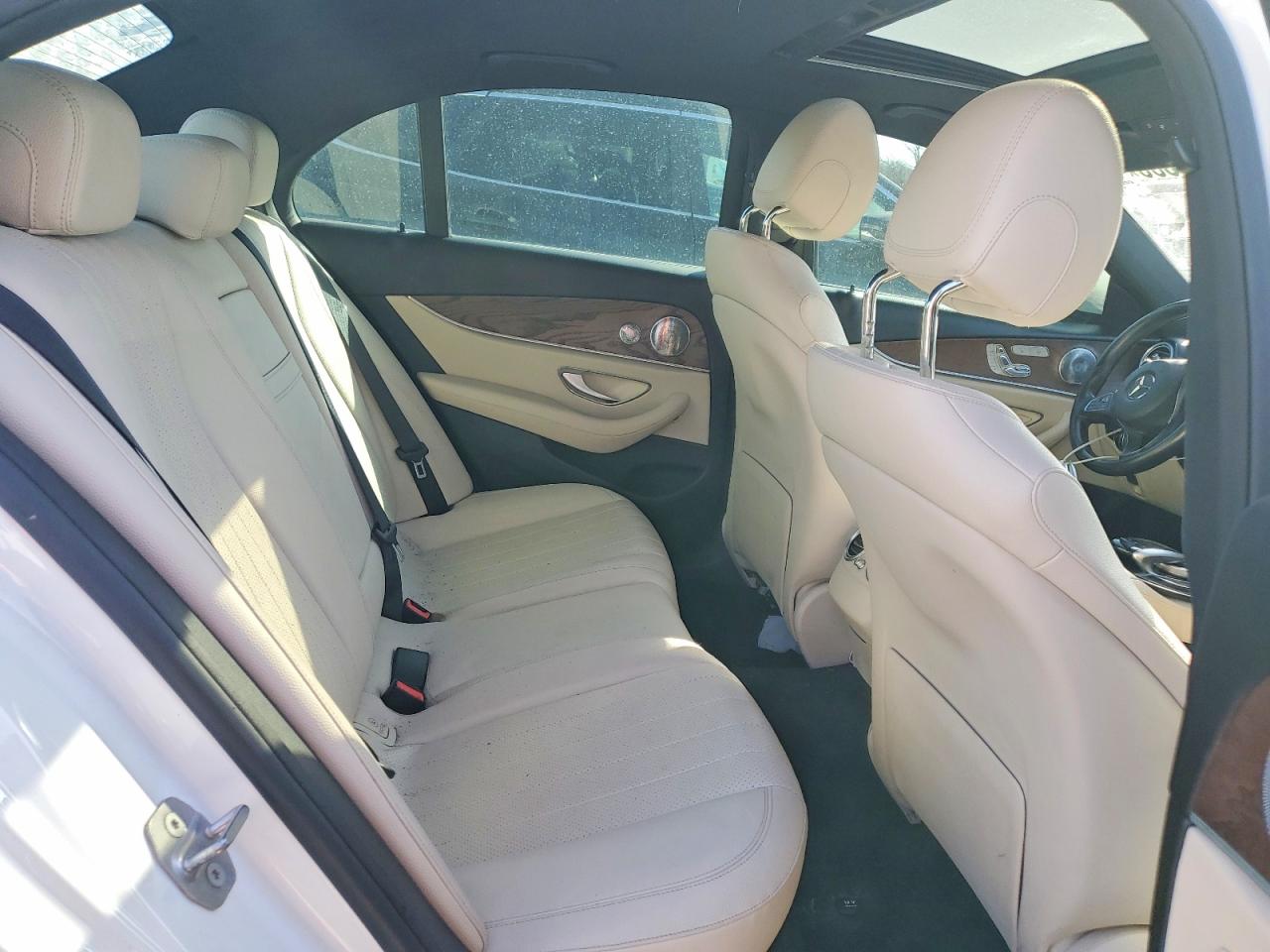 2017 MERCEDES-BENZ E 300 photo 19