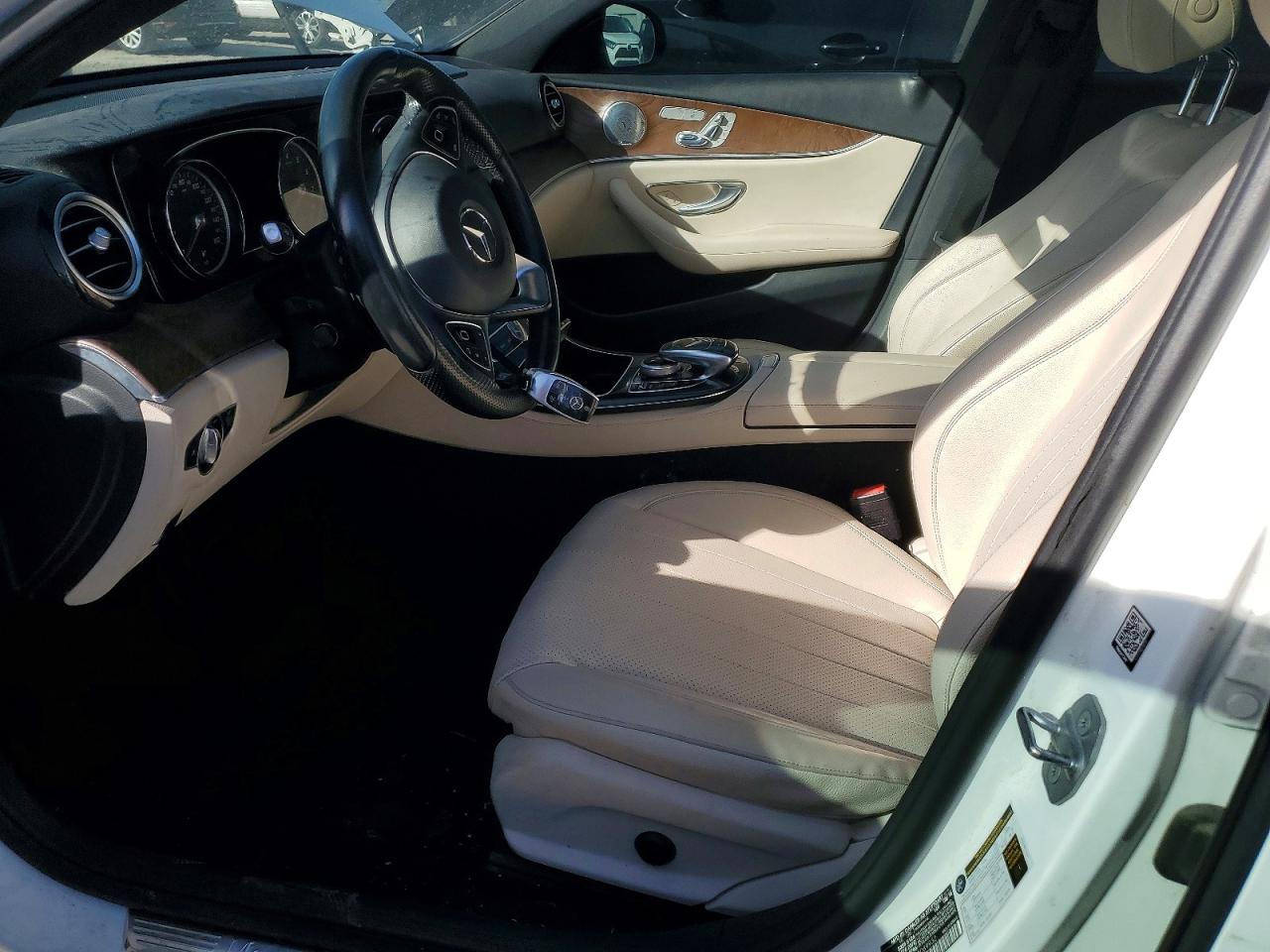 2017 MERCEDES-BENZ E 300 photo 13