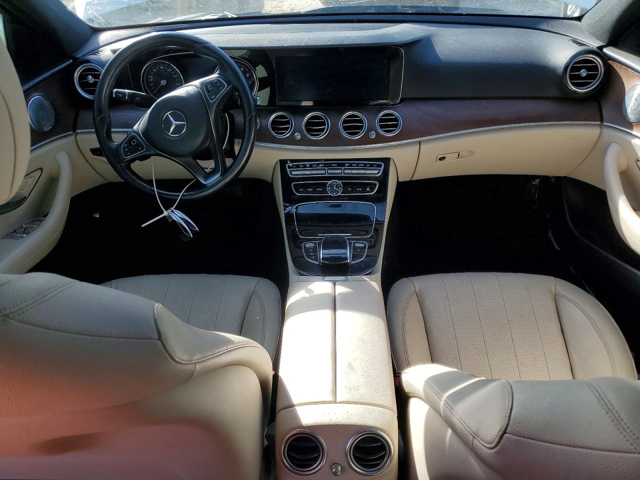 2017 MERCEDES-BENZ E 300 photo 15