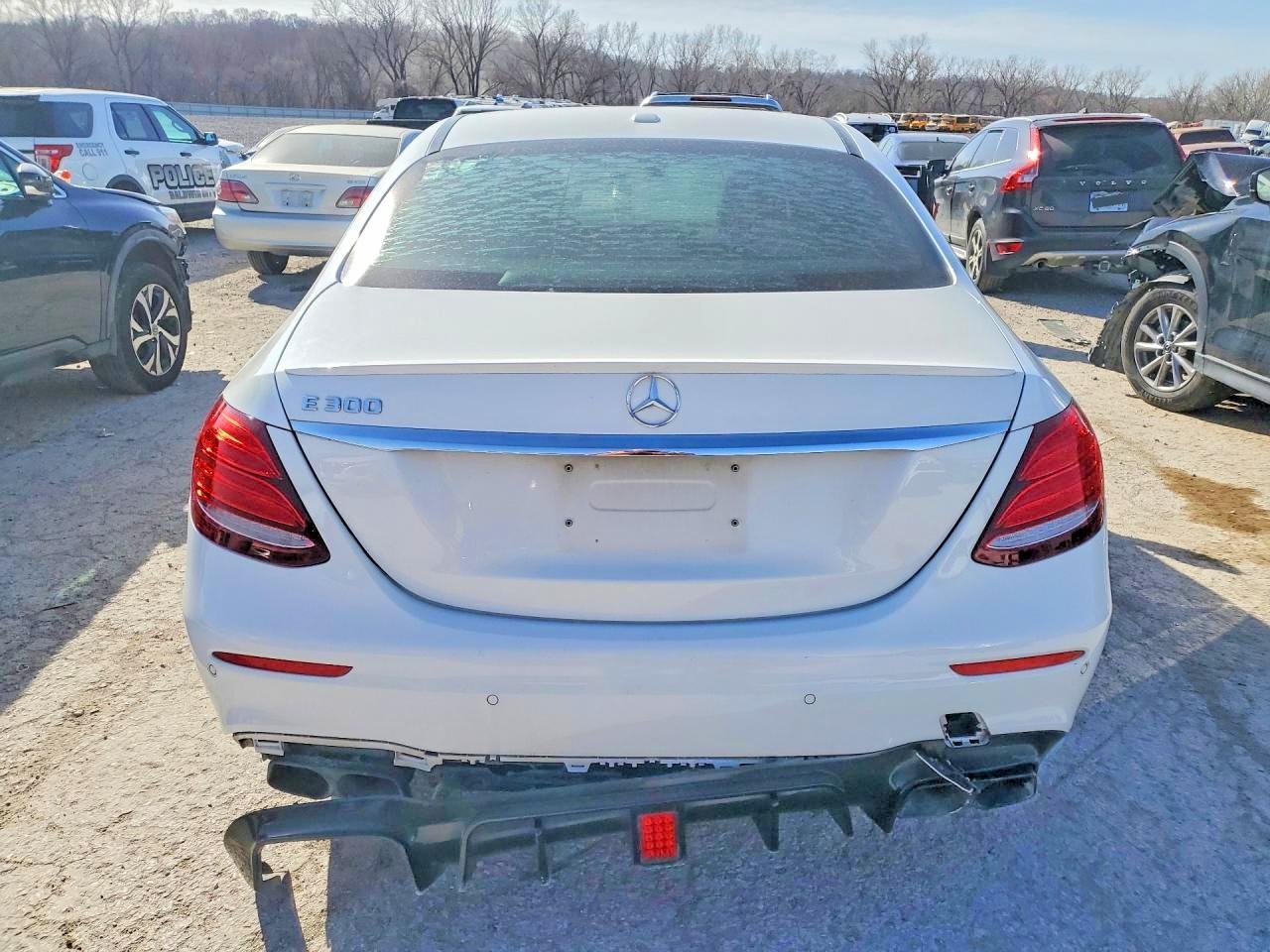 2017 MERCEDES-BENZ E 300 photo 11