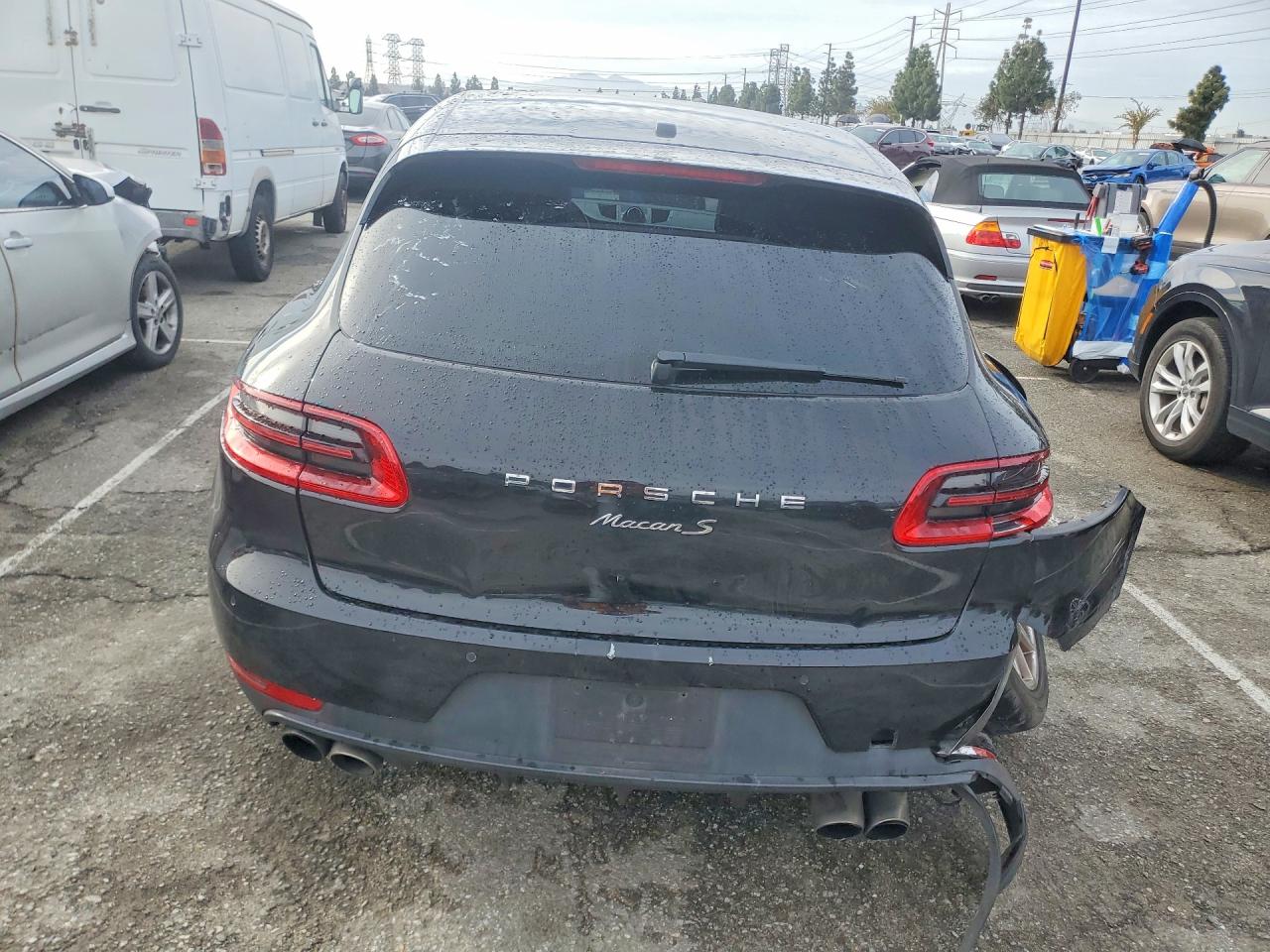 2015 PORSCHE MACAN S photo 6