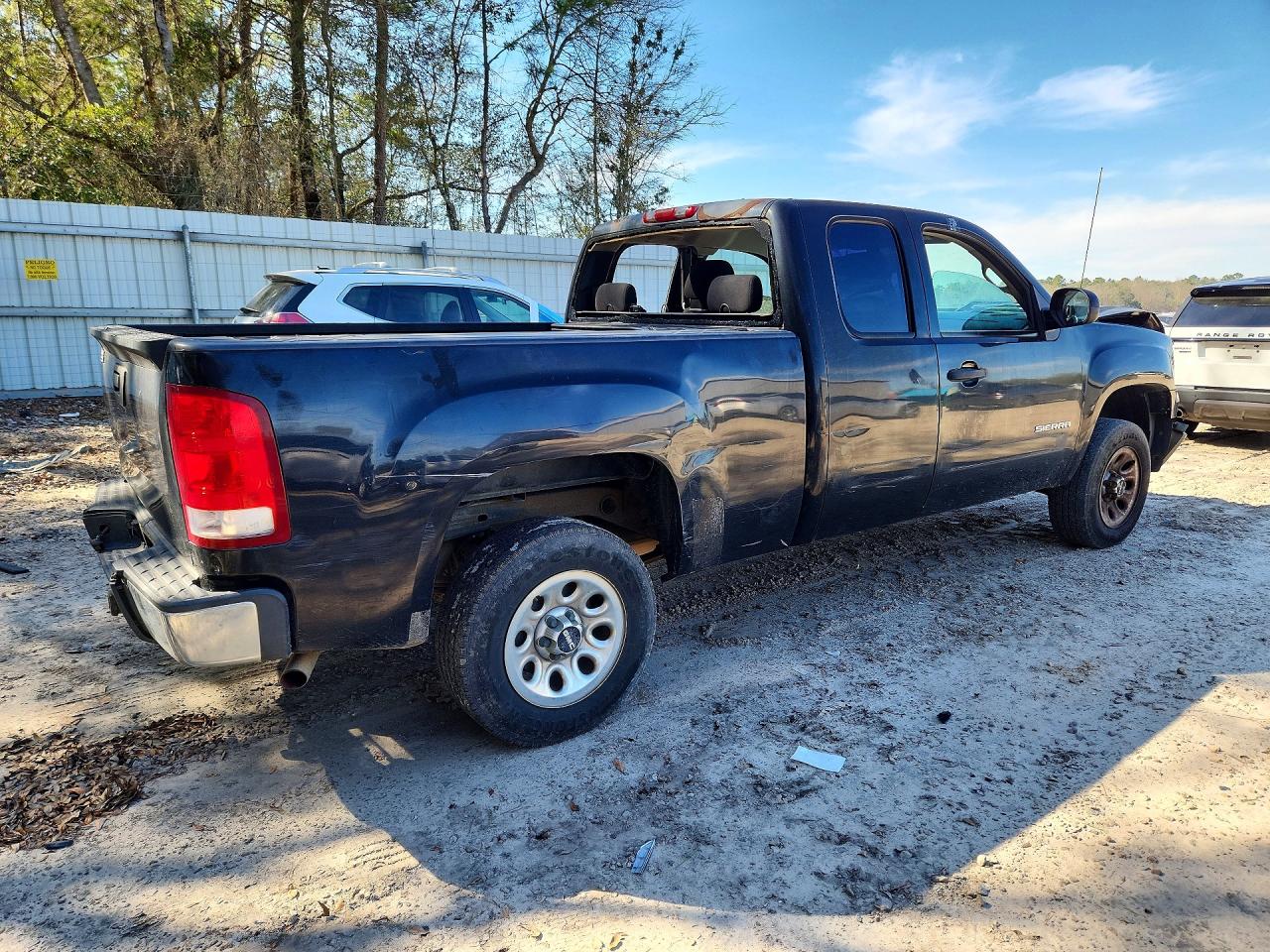 2010 GMC SIERRA C1500 SL photo 3
