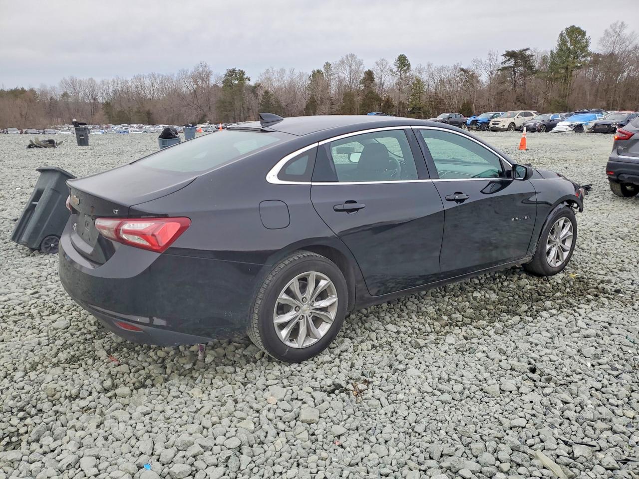2020 CHEVROLET MALIBU LT photo 3