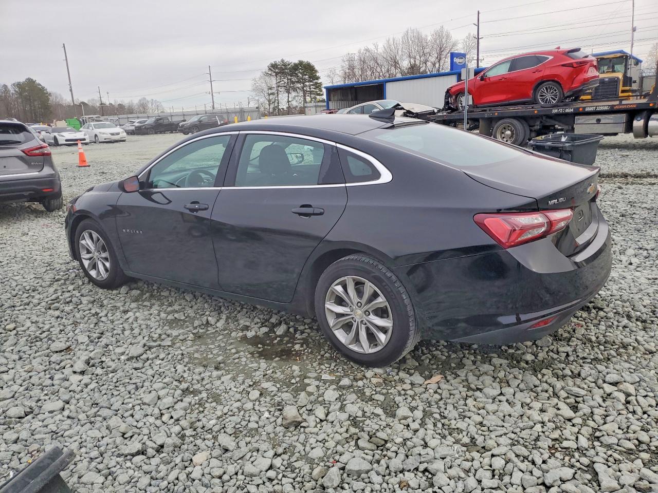 2020 CHEVROLET MALIBU LT photo 2