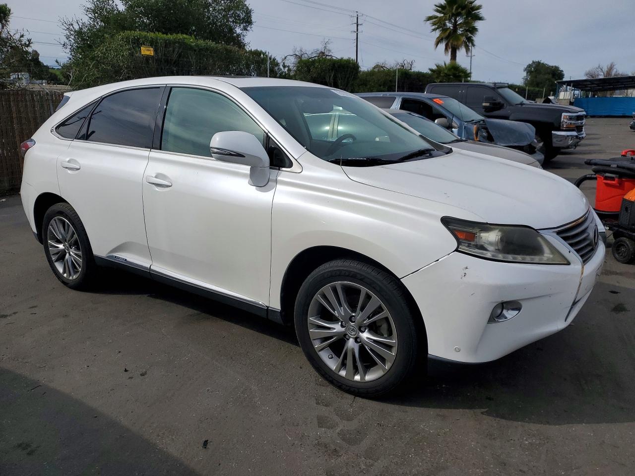 2013 LEXUS RX 450H photo 4