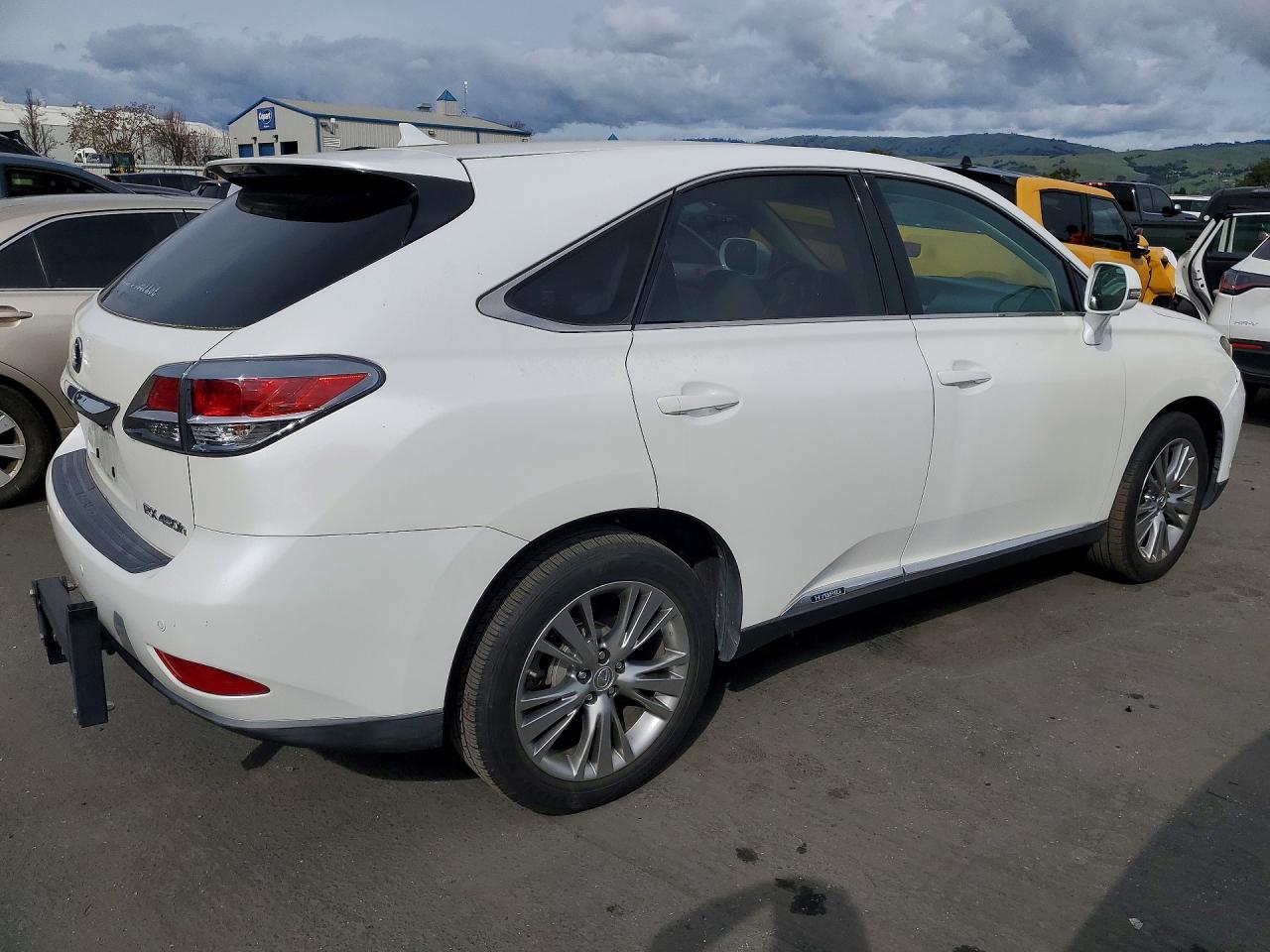 2013 LEXUS RX 450H photo 3