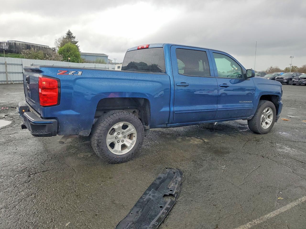 2018 CHEVROLET SILVERADO K1500 LT photo 3