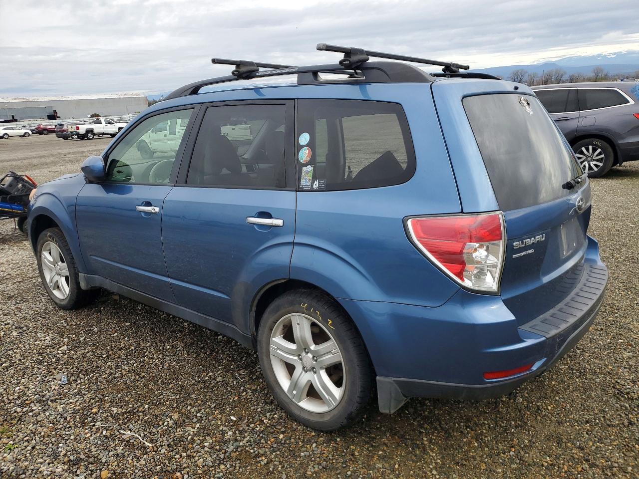 2010 SUBARU FORESTER 2.5X PREMIUM photo 3
