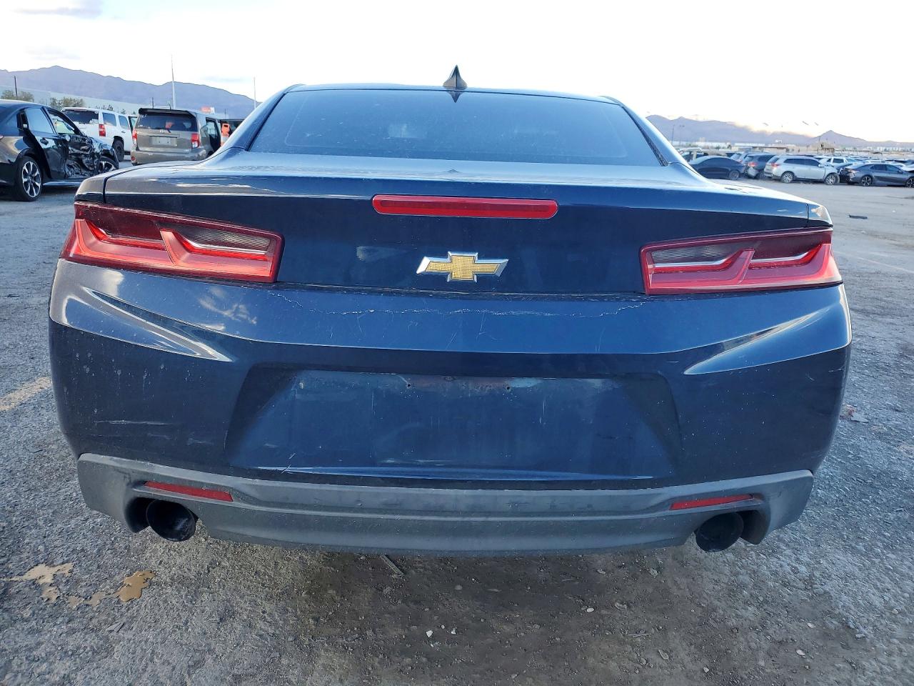 2016 CHEVROLET CAMARO LT photo 11