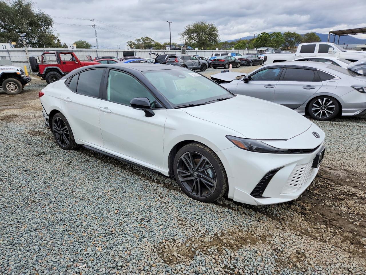 2025 TOYOTA CAMRY XSE photo 4