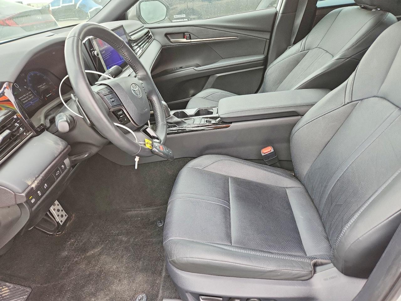 2025 TOYOTA CAMRY XSE photo 7