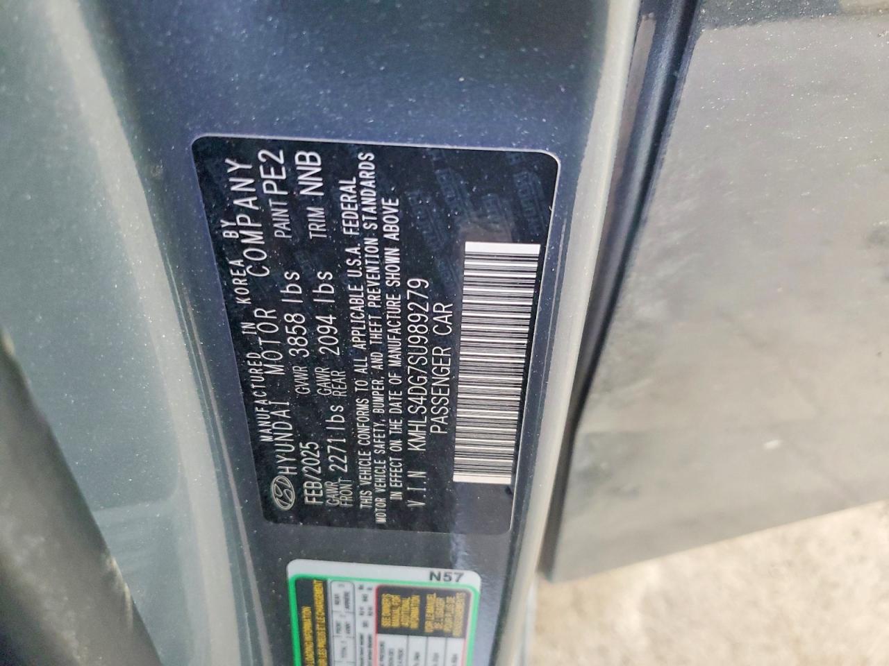 2025 HYUNDAI ELANTRA SEL photo 23