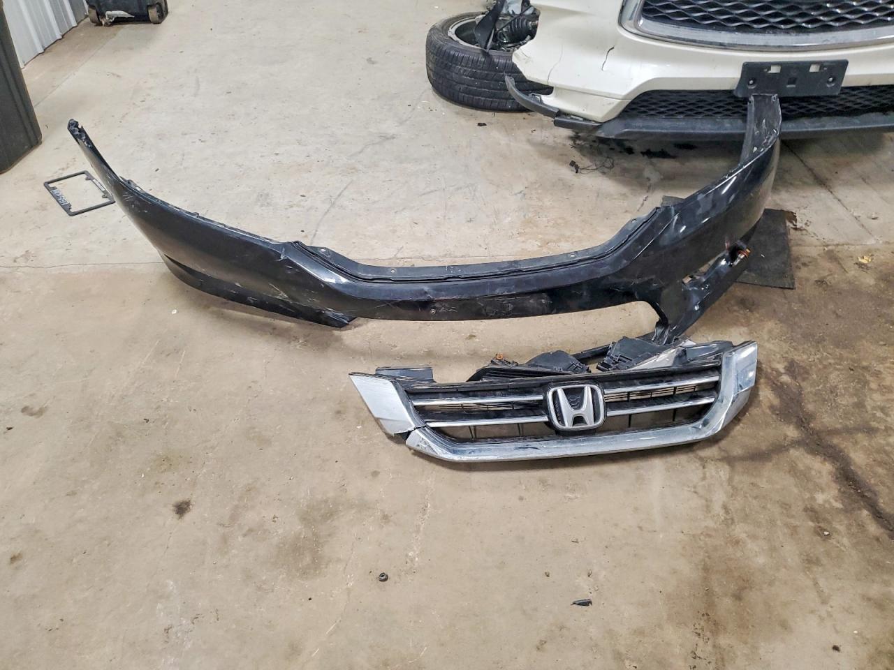 2013 HONDA ACCORD TOURING photo 23