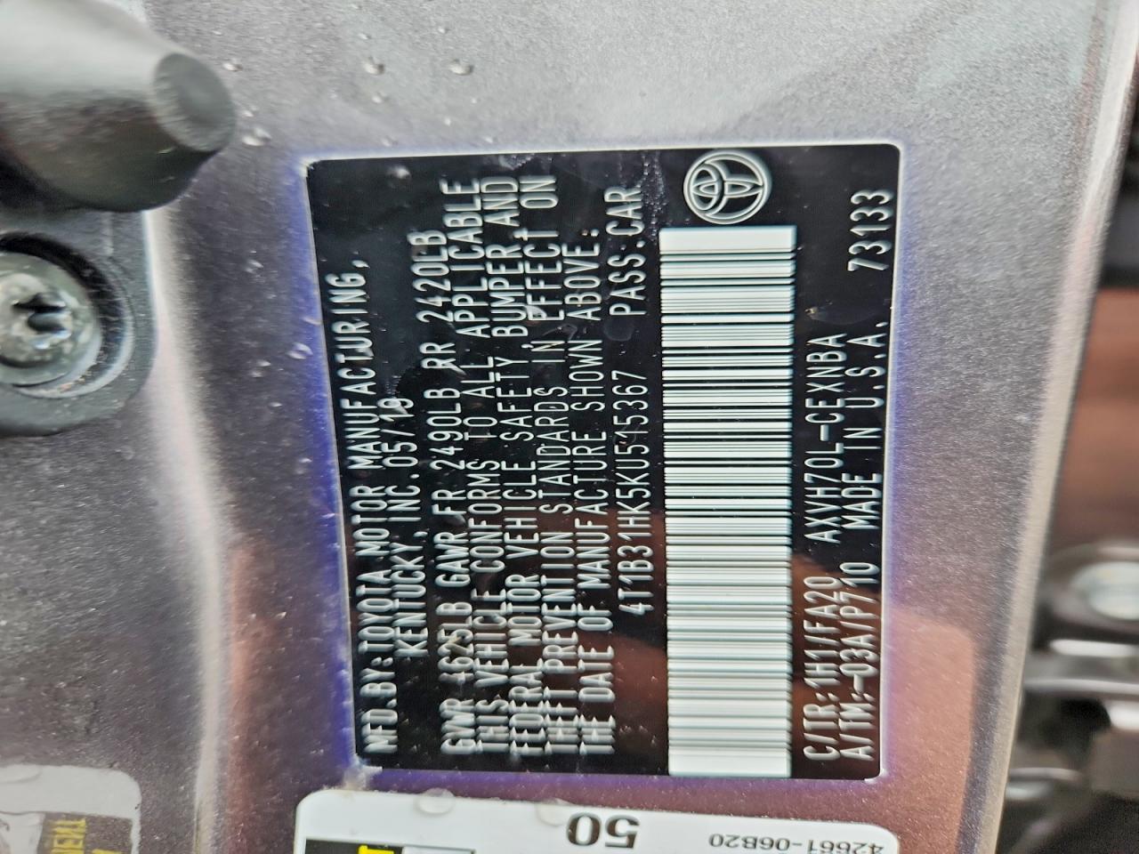 2019 TOYOTA CAMRY LE photo 12
