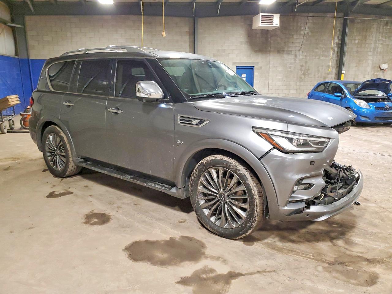2019 INFINITI QX80 LUXE photo 7