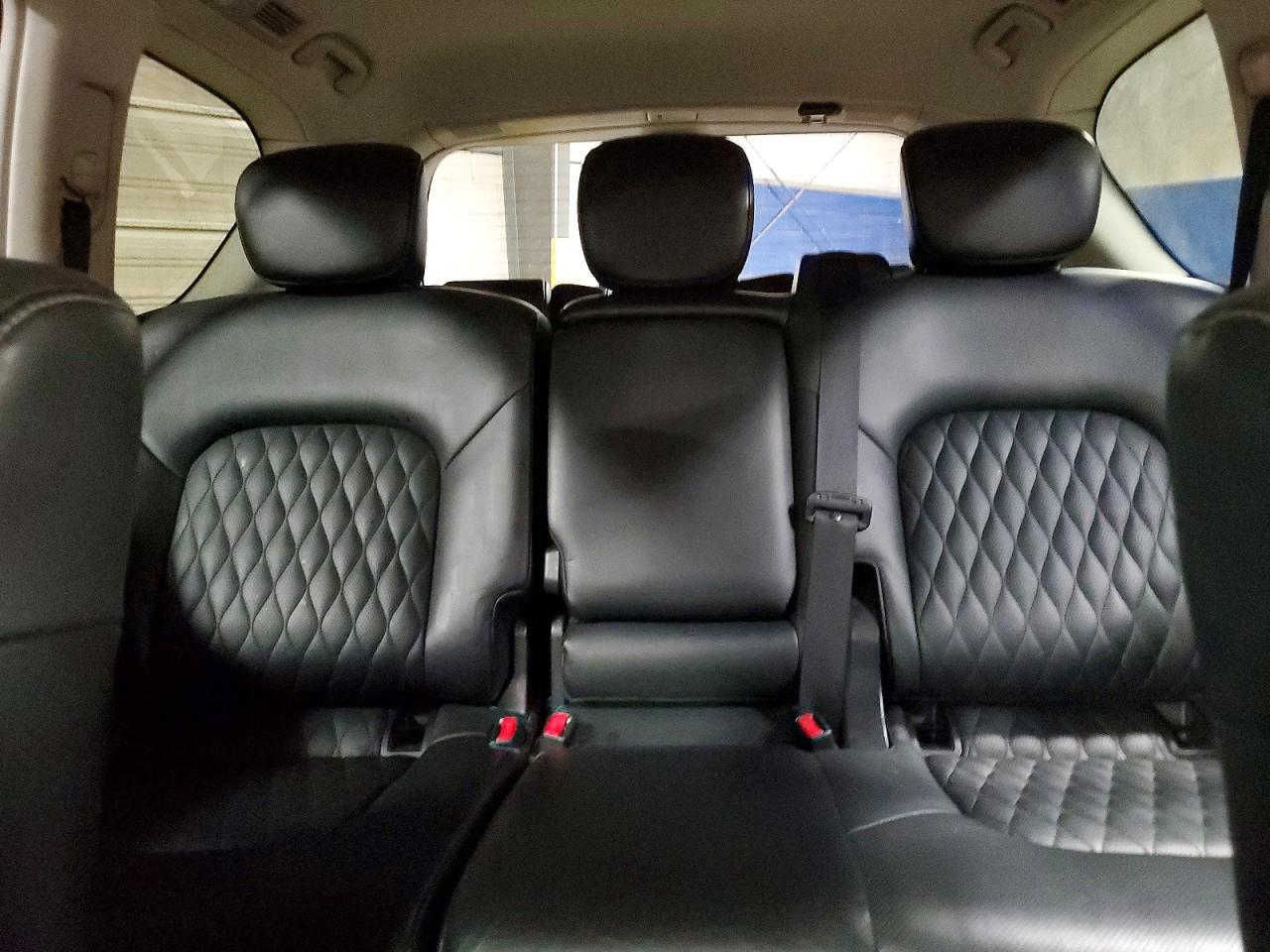 2019 INFINITI QX80 LUXE photo 19