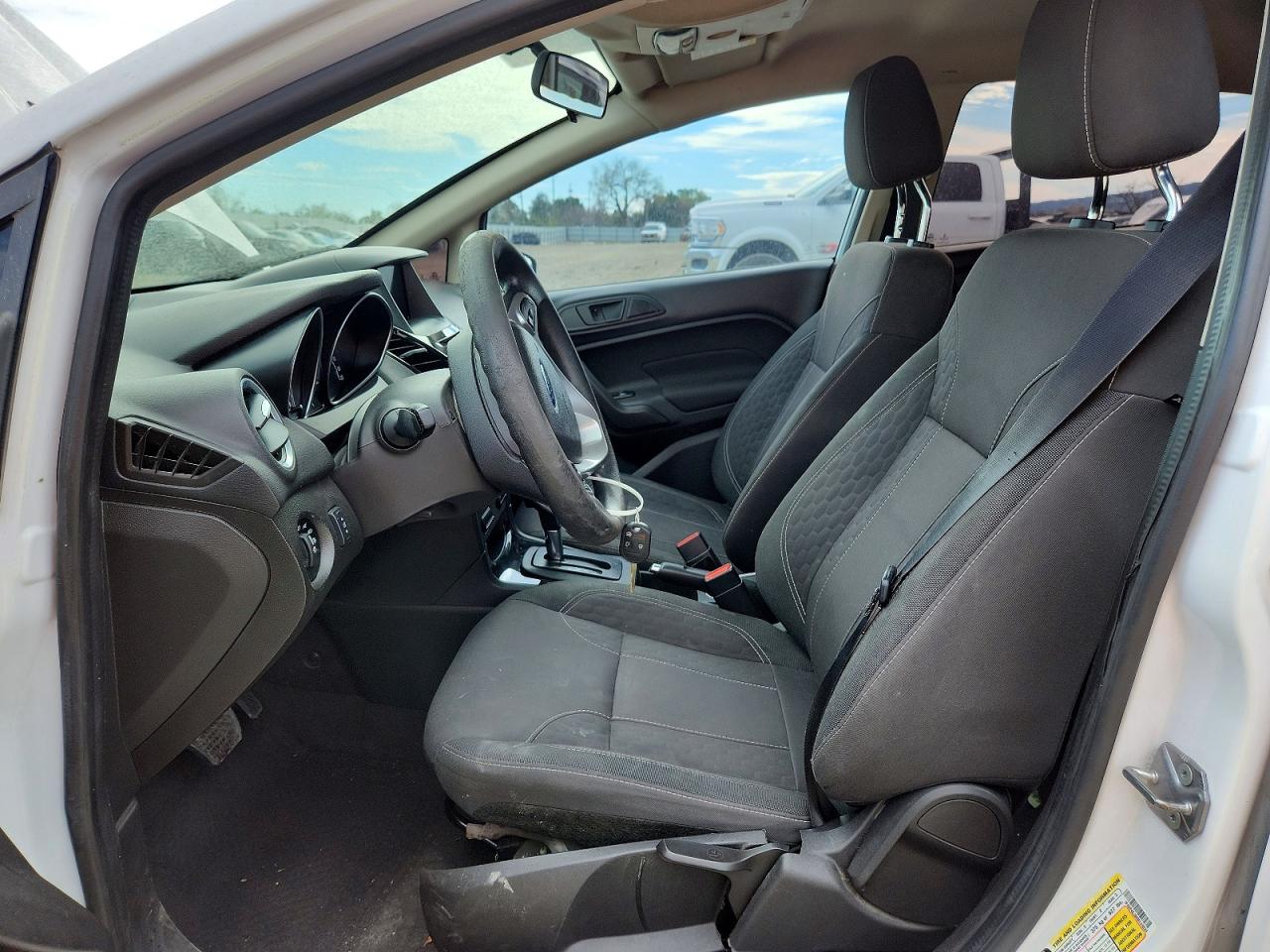 2019 FORD FIESTA SE photo 7