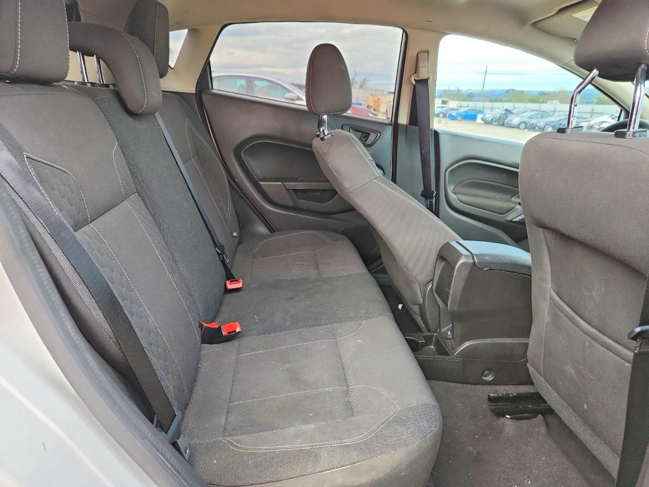 2019 FORD FIESTA SE photo 10