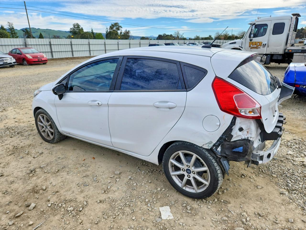 2019 FORD FIESTA SE photo 2