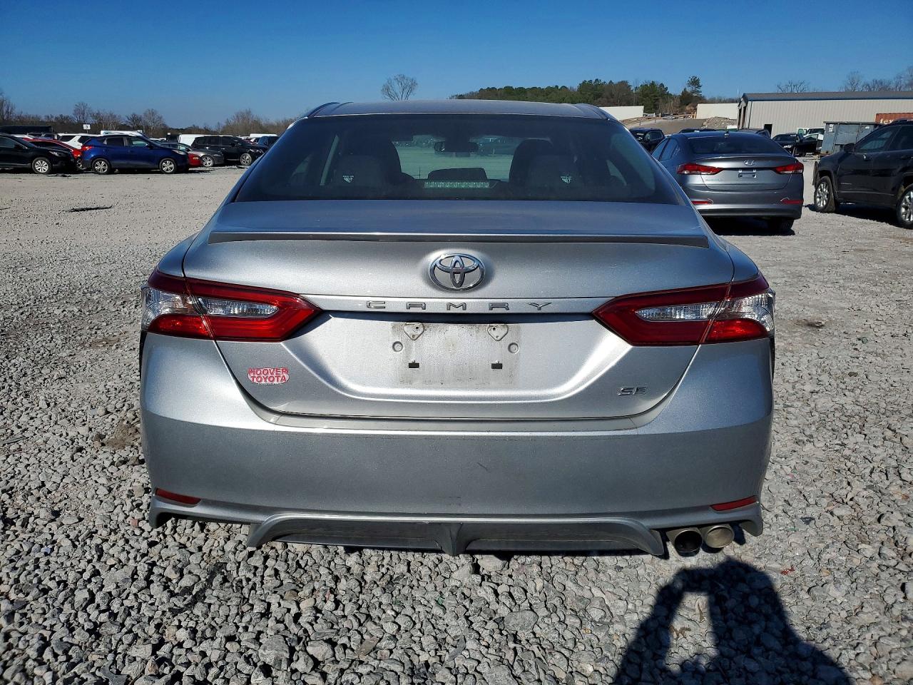 2018 TOYOTA CAMRY SE photo 6