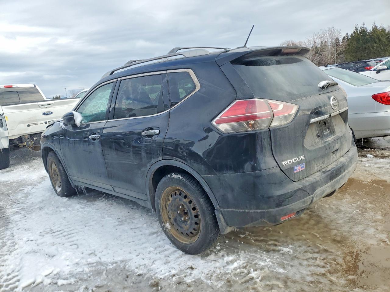 2016 NISSAN ROGUE S photo 2