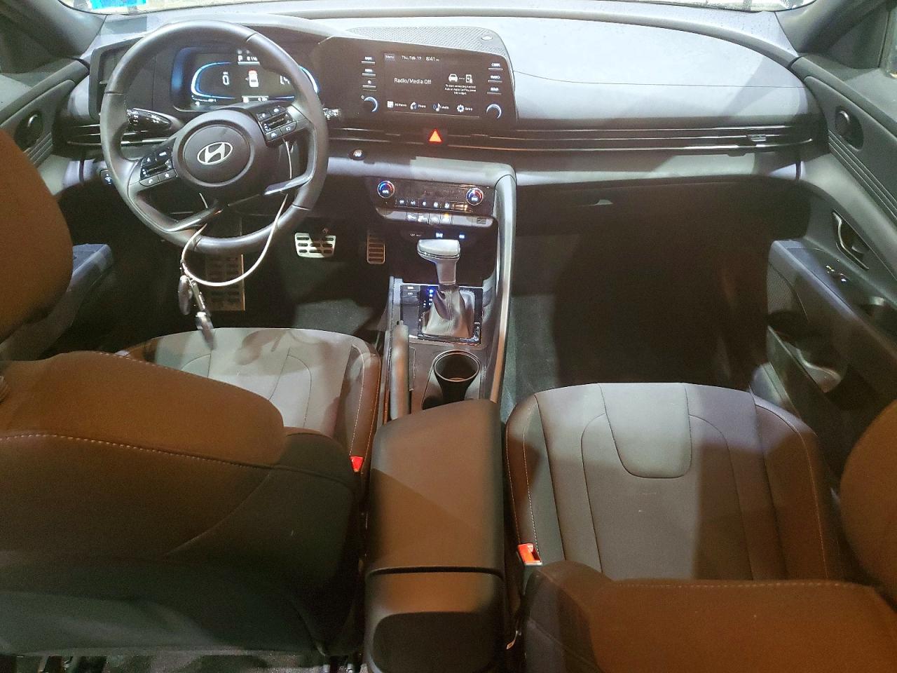 2025 HYUNDAI ELANTRA SEL SPORT photo 22