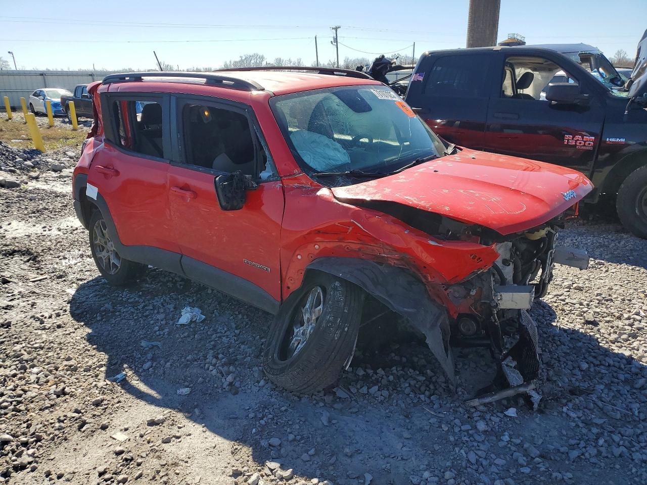 2015 JEEP RENEGADE LATITUDE photo 4
