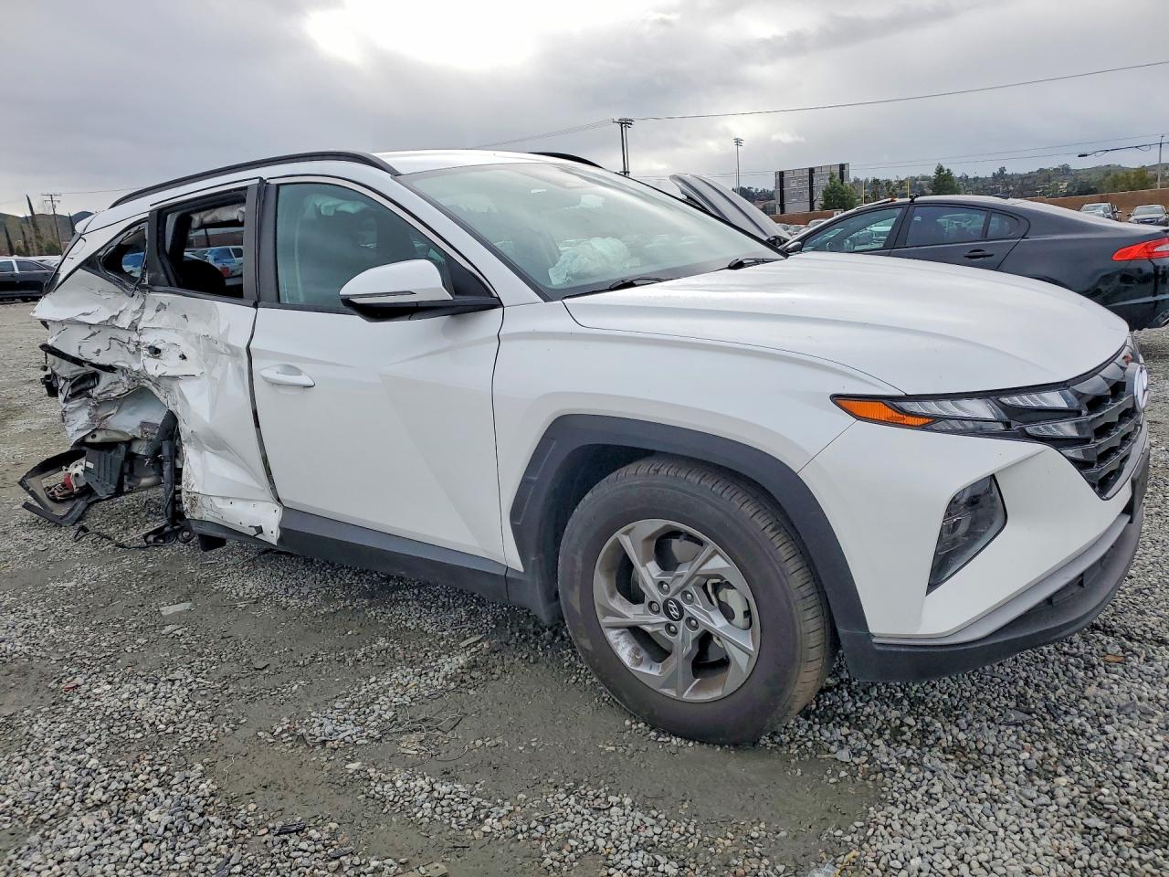 2023 HYUNDAI TUCSON SEL photo 4