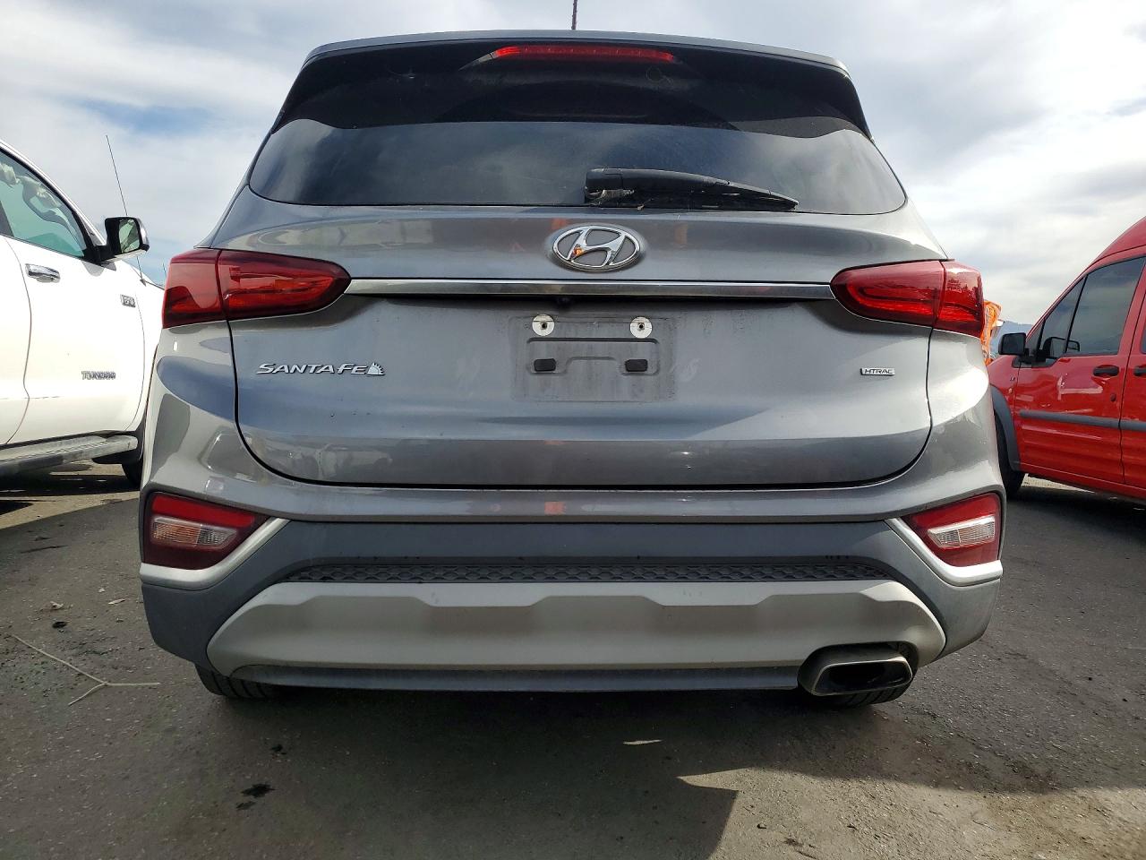 2019 HYUNDAI SANTA FE SE photo 6