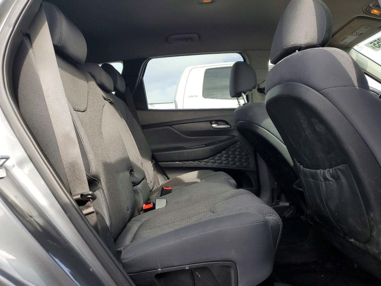 2019 HYUNDAI SANTA FE SE photo 11