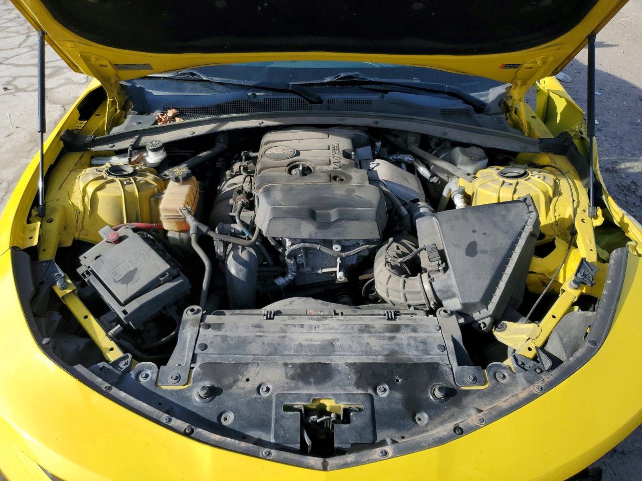 2016 CHEVROLET CAMARO LT photo 11