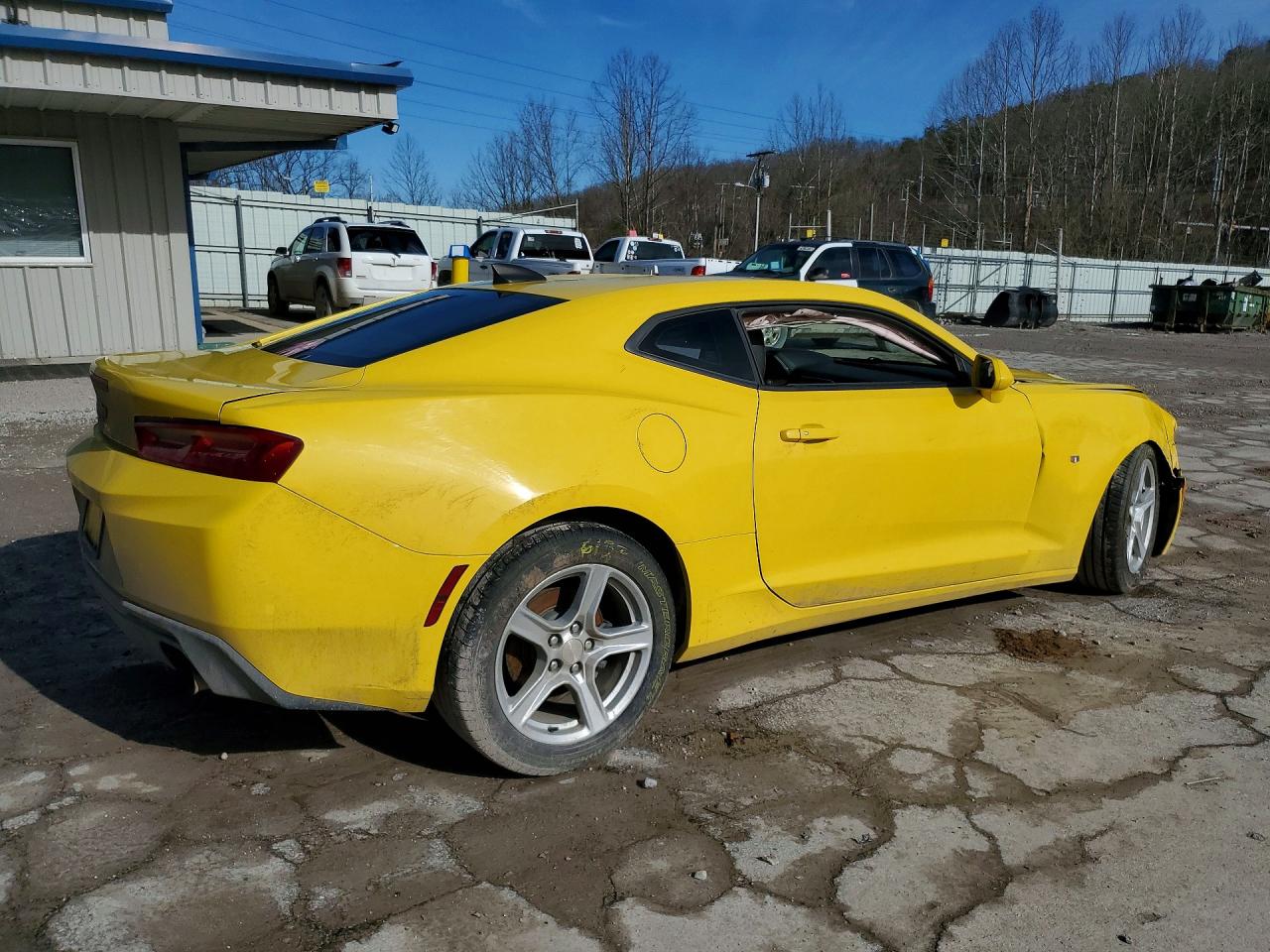 2016 CHEVROLET CAMARO LT photo 3