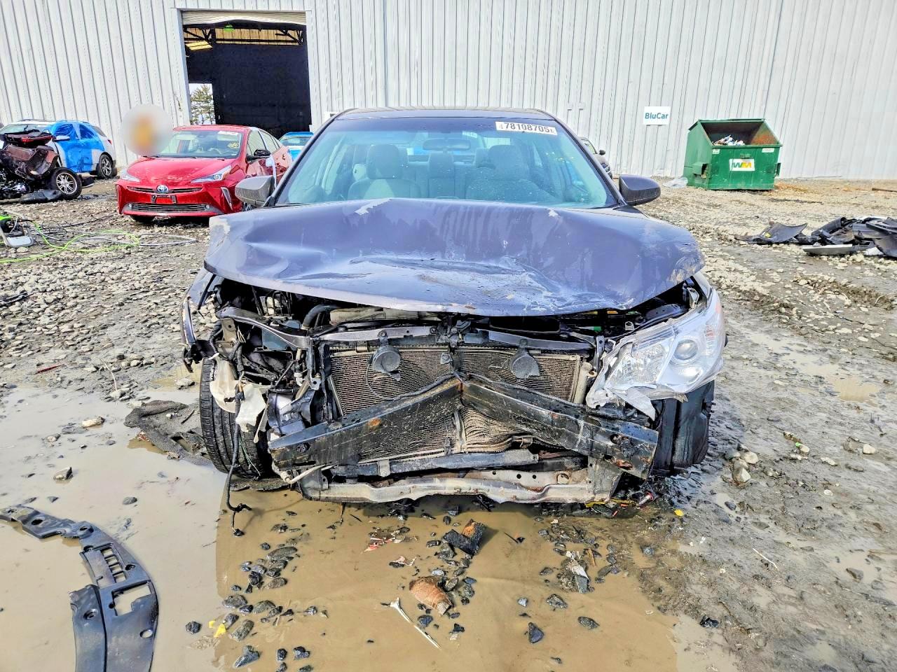 2014 TOYOTA CAMRY LE photo 9