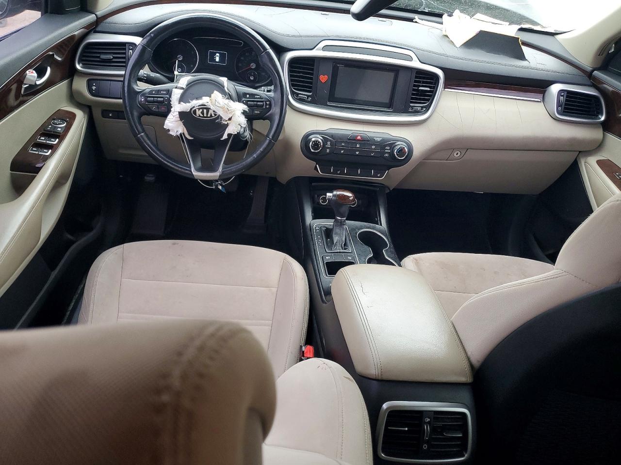 2016 KIA SORENTO LX photo 8