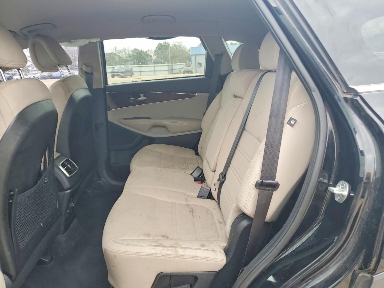 2016 KIA SORENTO LX photo 11