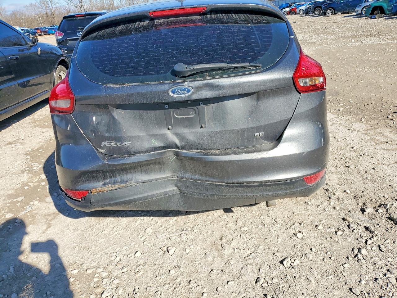 2017 FORD FOCUS SE photo 11