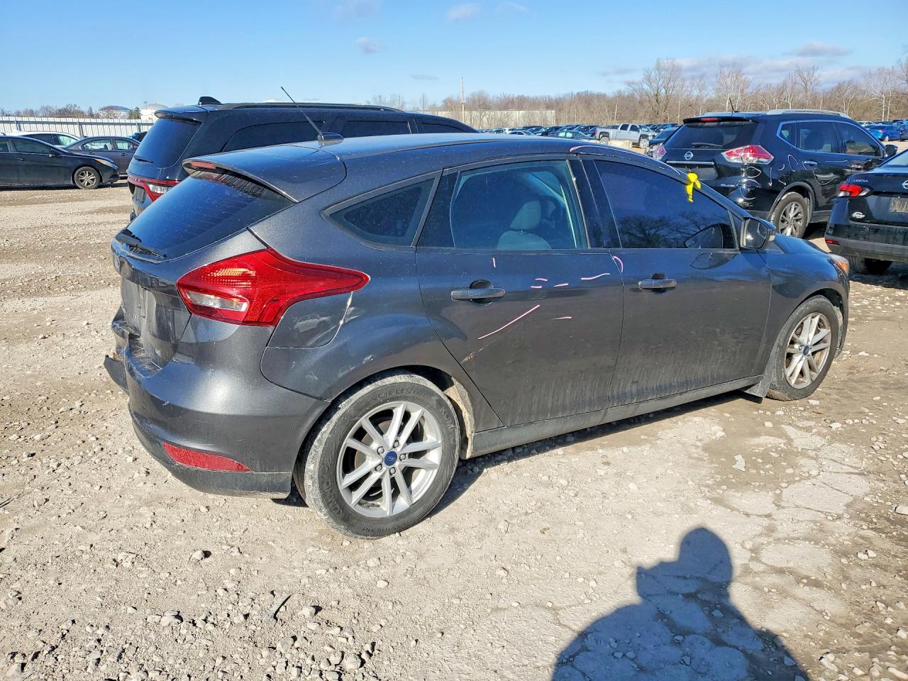 2017 FORD FOCUS SE photo 5