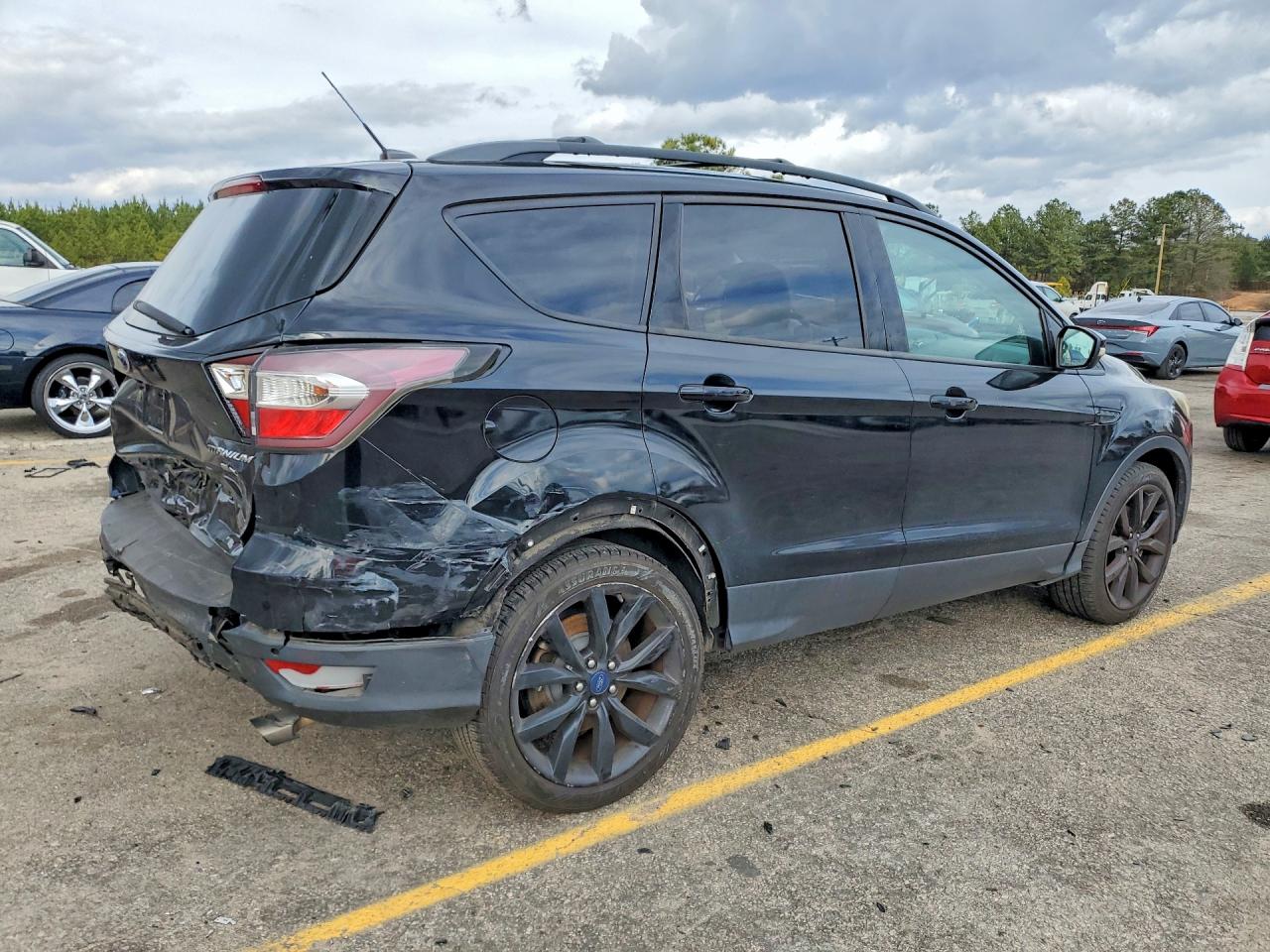 2017 FORD ESCAPE TITANIUM photo 3