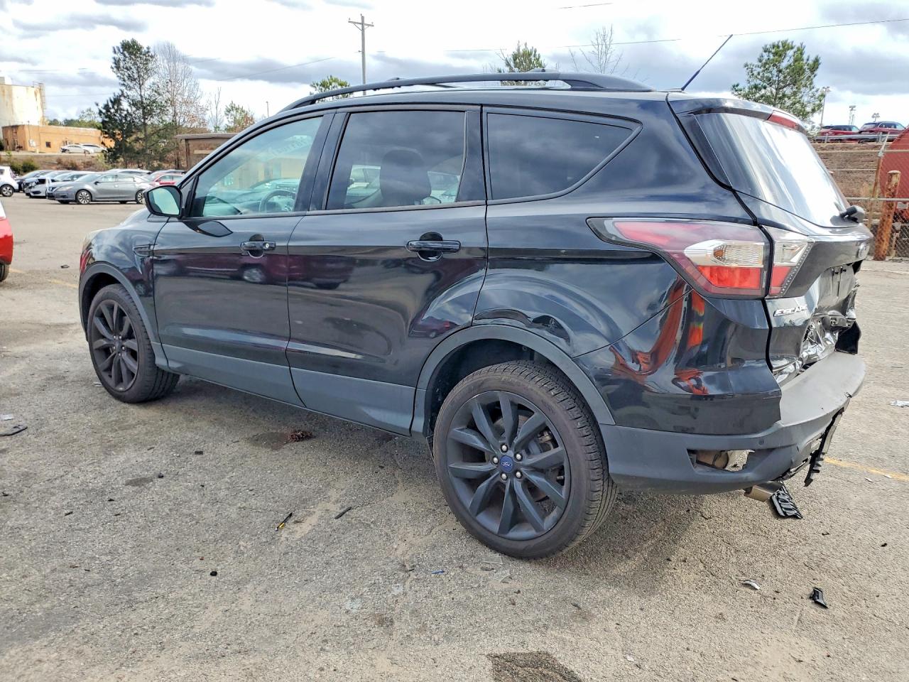 2017 FORD ESCAPE TITANIUM photo 2