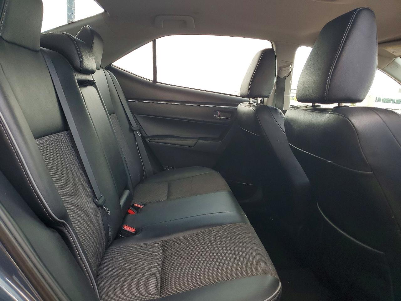 2015 TOYOTA COROLLA L photo 19
