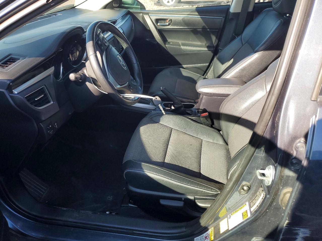 2015 TOYOTA COROLLA L photo 13
