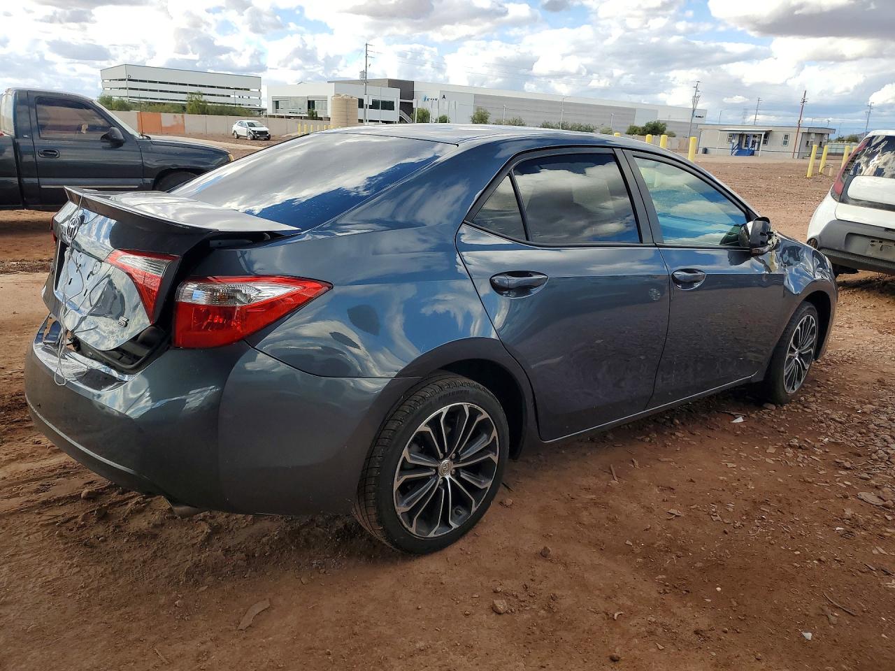 2015 TOYOTA COROLLA L photo 5