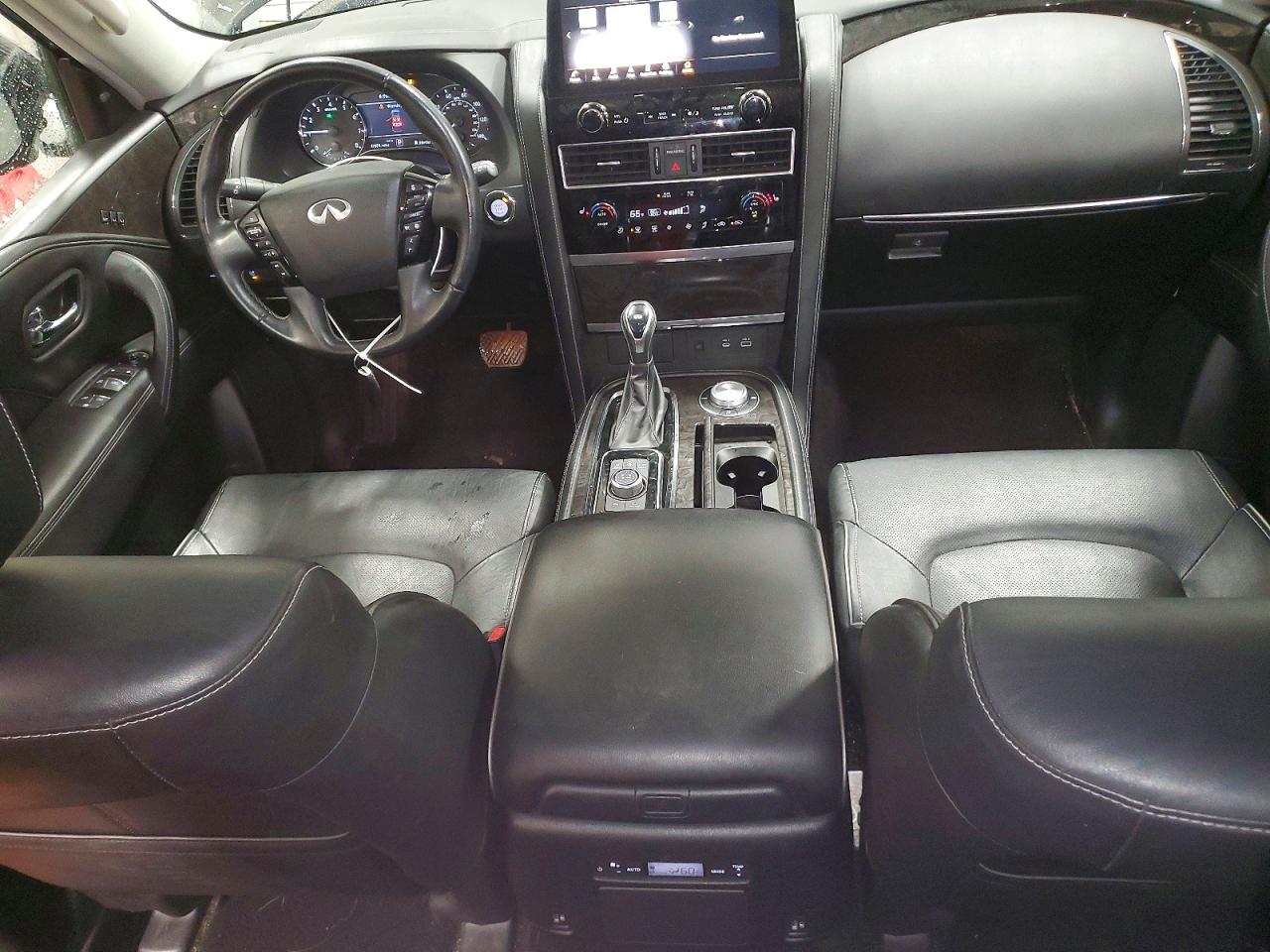 2022 INFINITI QX80 LUXE photo 8