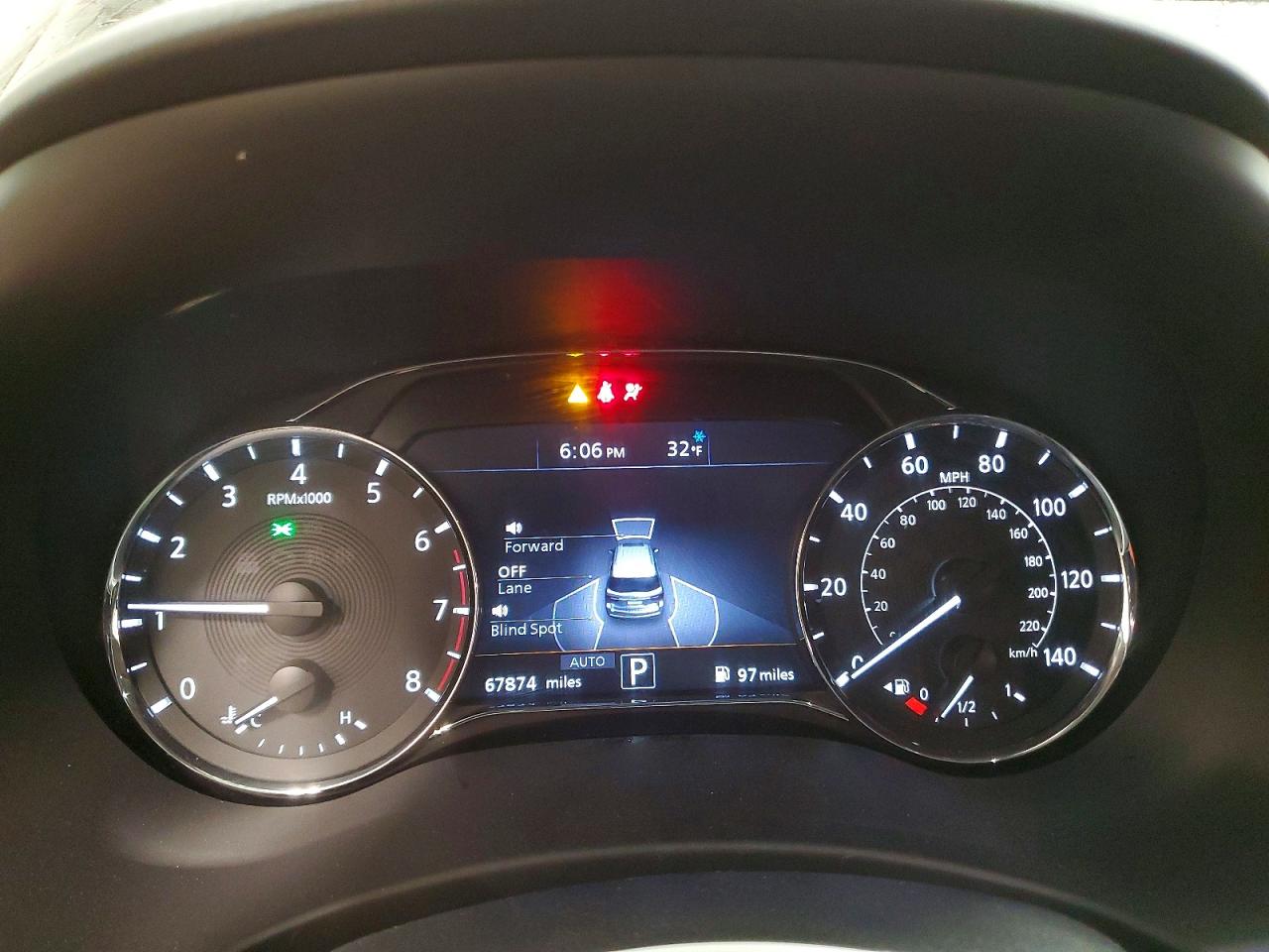 2022 INFINITI QX80 LUXE photo 9