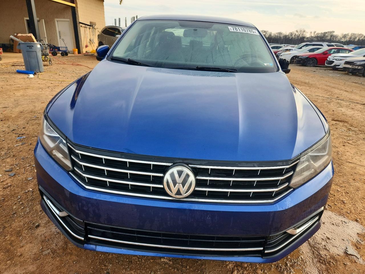 2017 VOLKSWAGEN PASSAT S photo 5